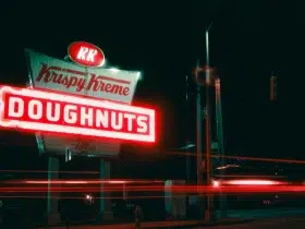 نفوذ به سیستم‌های Krispy Kreme و سرقت اطلاعات توسط گروه باج‌افزاری Play ادعا شد.